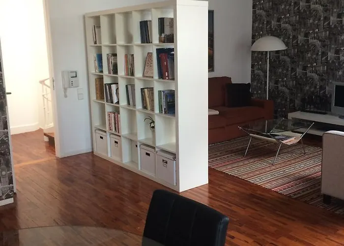 Belong Staying And Feeling - Casa Da Se