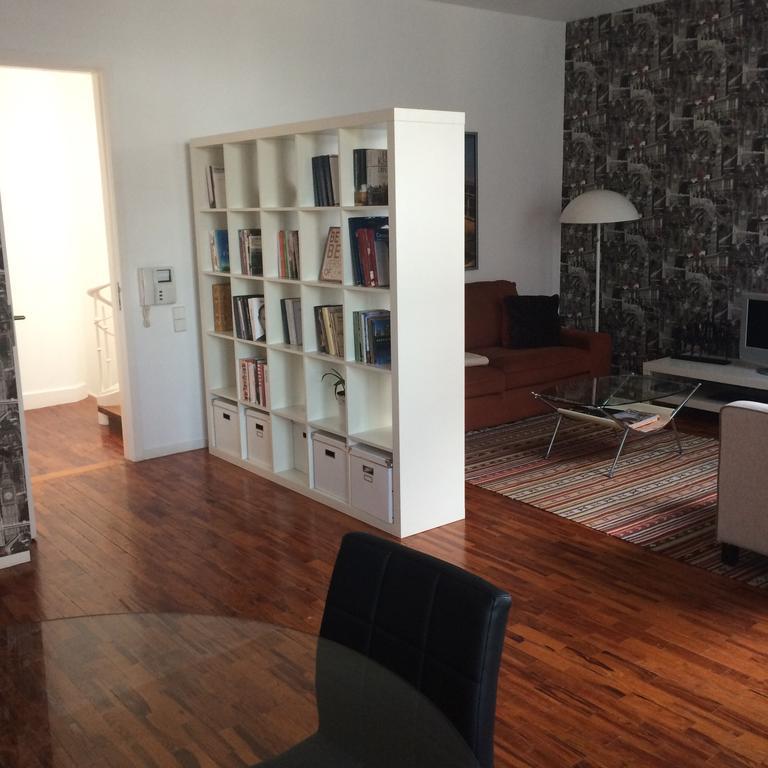 Belong Staying And Feeling - Casa Da Se * Lissabon